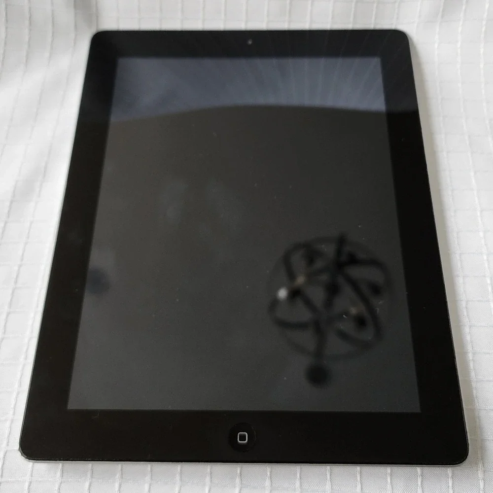 Apple IPad 2nd Gen 32GB Silver A1395 9.7